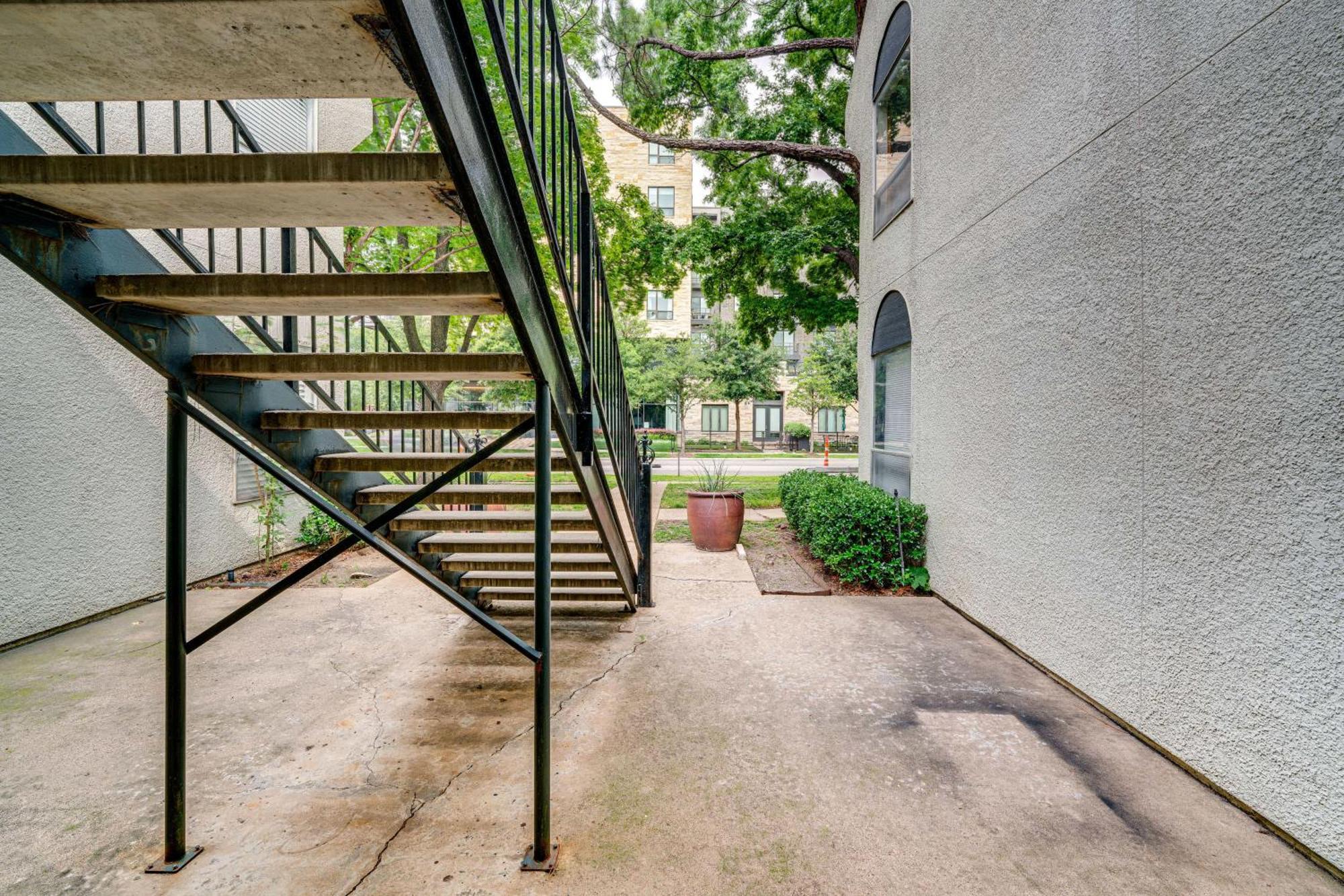 Dallas Condo Walk To Katy Trail, Dining And Shops Exterior photo